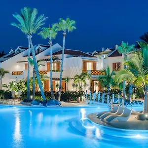 https://first-line-apartment-playa-de-las-americas-tenerife.in-canary-islands.com